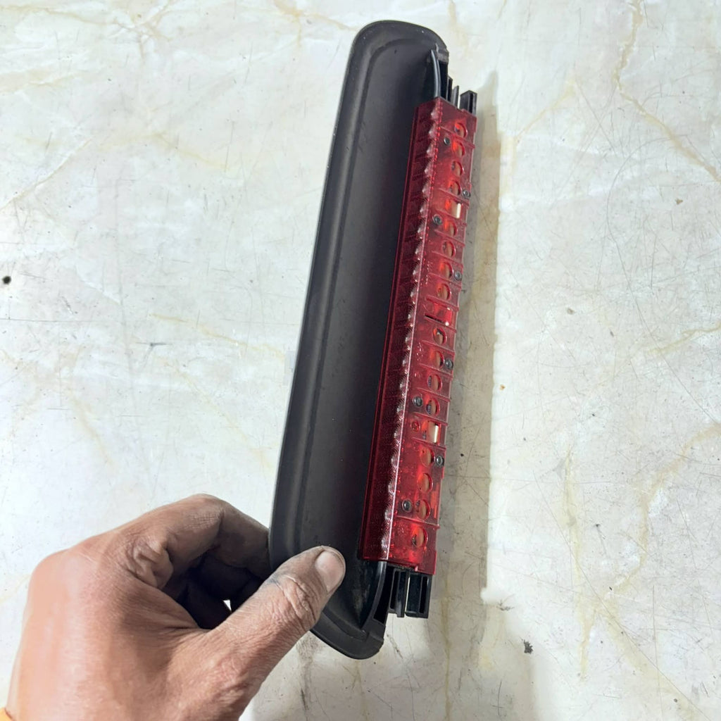 BMW 3 SERIES E90 E91 TAIL LIGHT THIRD BRAKE LIGHT LIMO A046811