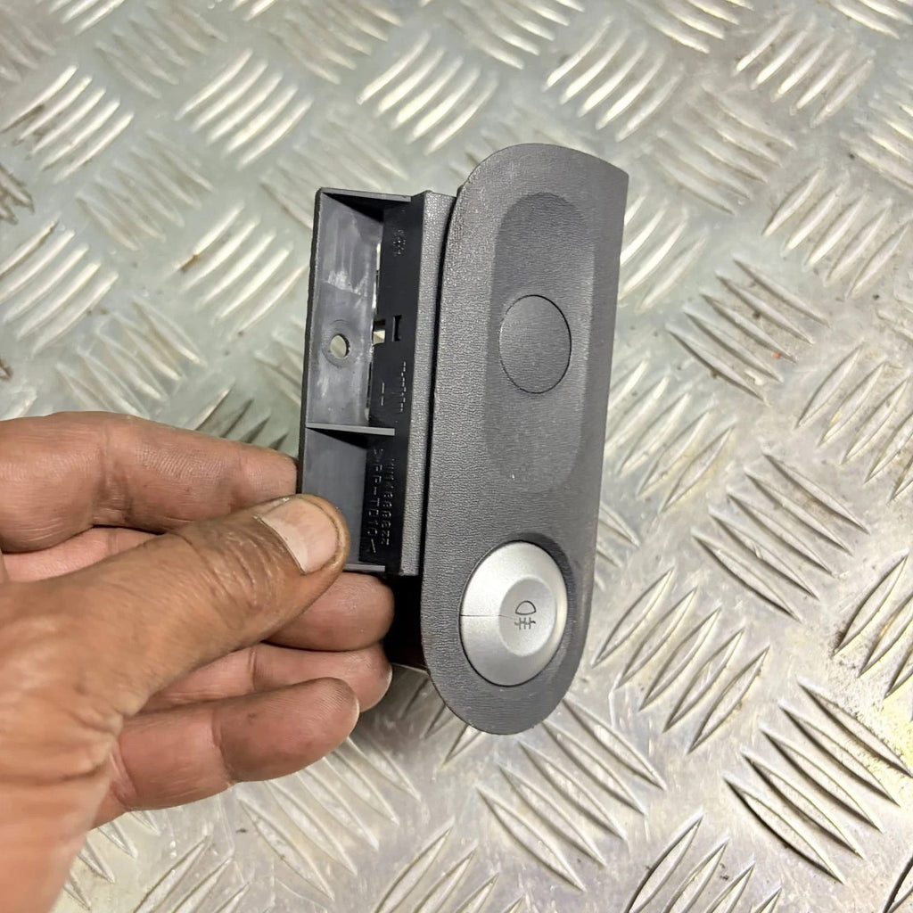 2006 MITSUBISHI COLT 1.1 CZ1 3DR FOG LIGHT CONTROL SWITCH AND TRIM MN148892ZZ