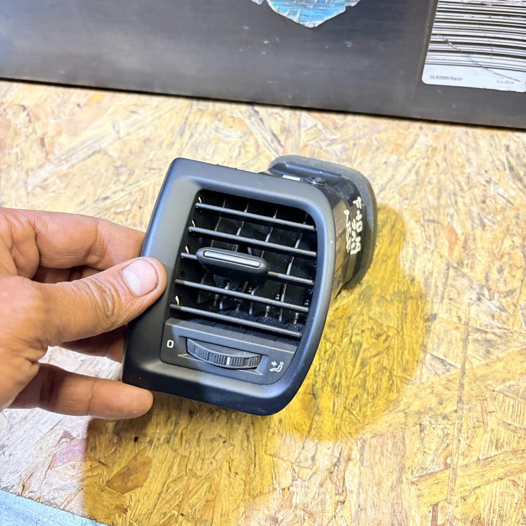 Skoda Fabia 5J 2011-2015 Passenger Left Dashboard Air Vent 5J0 819 701 D