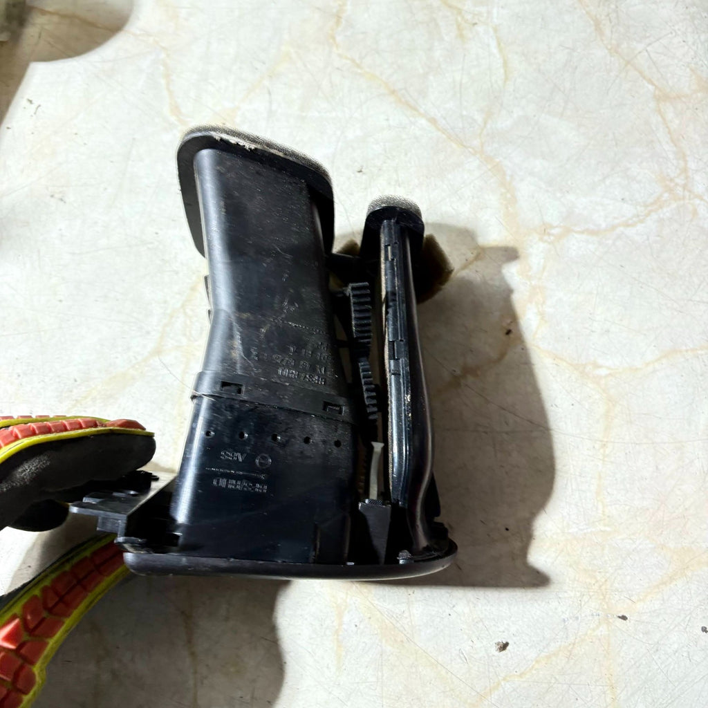 JAGUAR X-TYPE X400 2001-2007 RHD PASSENGER LEFT DASHBOARD AIR VENT C2S43859