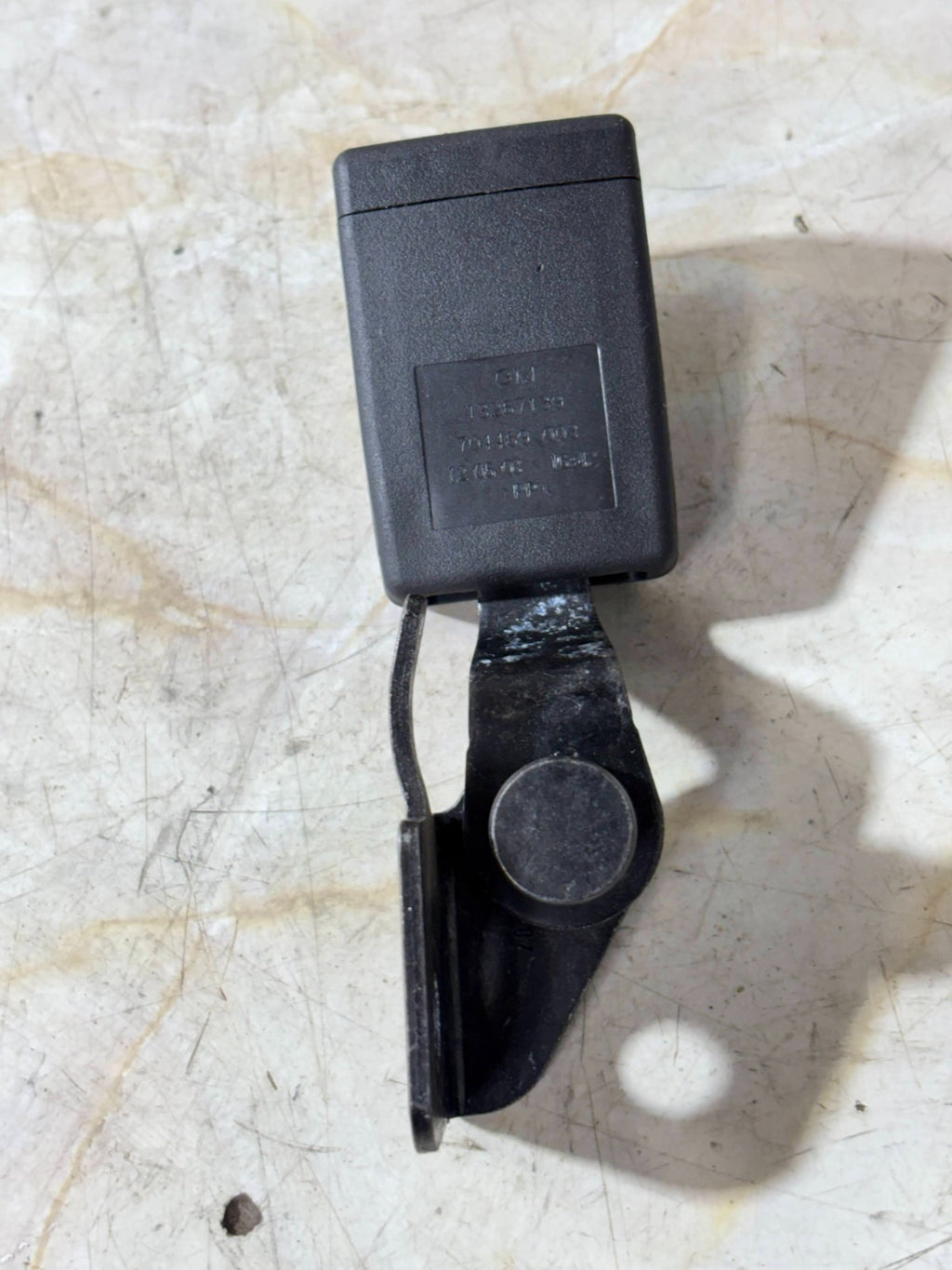 VAUXHALL INSIGNIA 2010 5DR SEAT BELT BUCKLE REAR 13267139