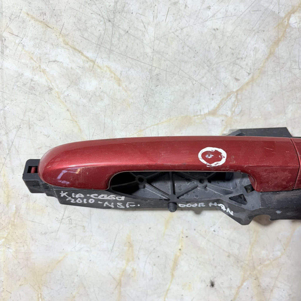 Kia Ceed 2010 Front Passenger Door Handle Exterior Red NSF 176379104587