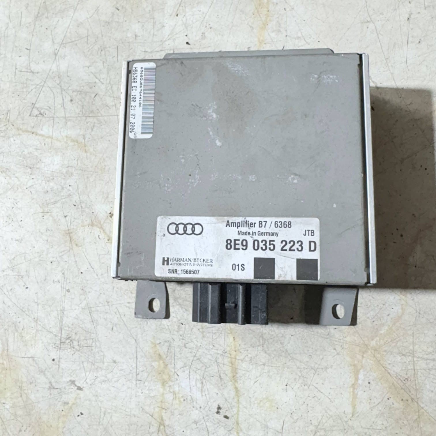 AUDI A4 SLINE B7 AUDIO RADIO AMP HARMAN & BECKER AMPLIFIER 8E9035223D 04-08