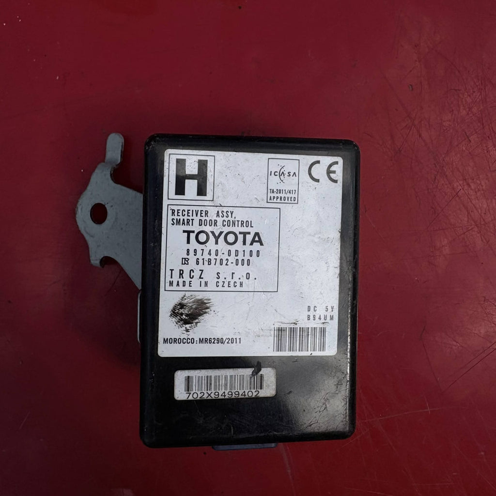 Toyota Yaris XP130 Smart Door Control Receiver ECU 89740-0D100 2012-2017