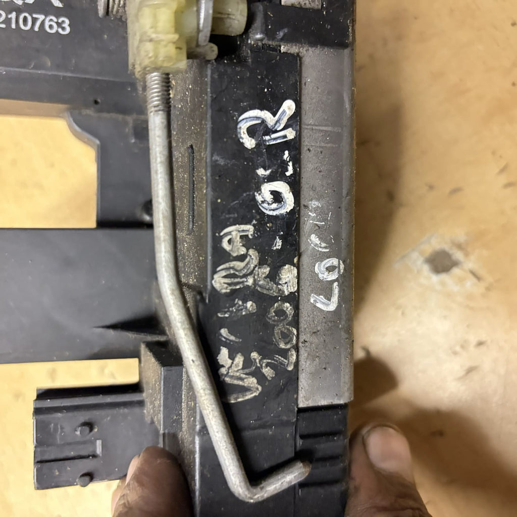 Door lock mech solenoid Driver Rear OPLE Vectra C Signum ident QX 13210763 2006