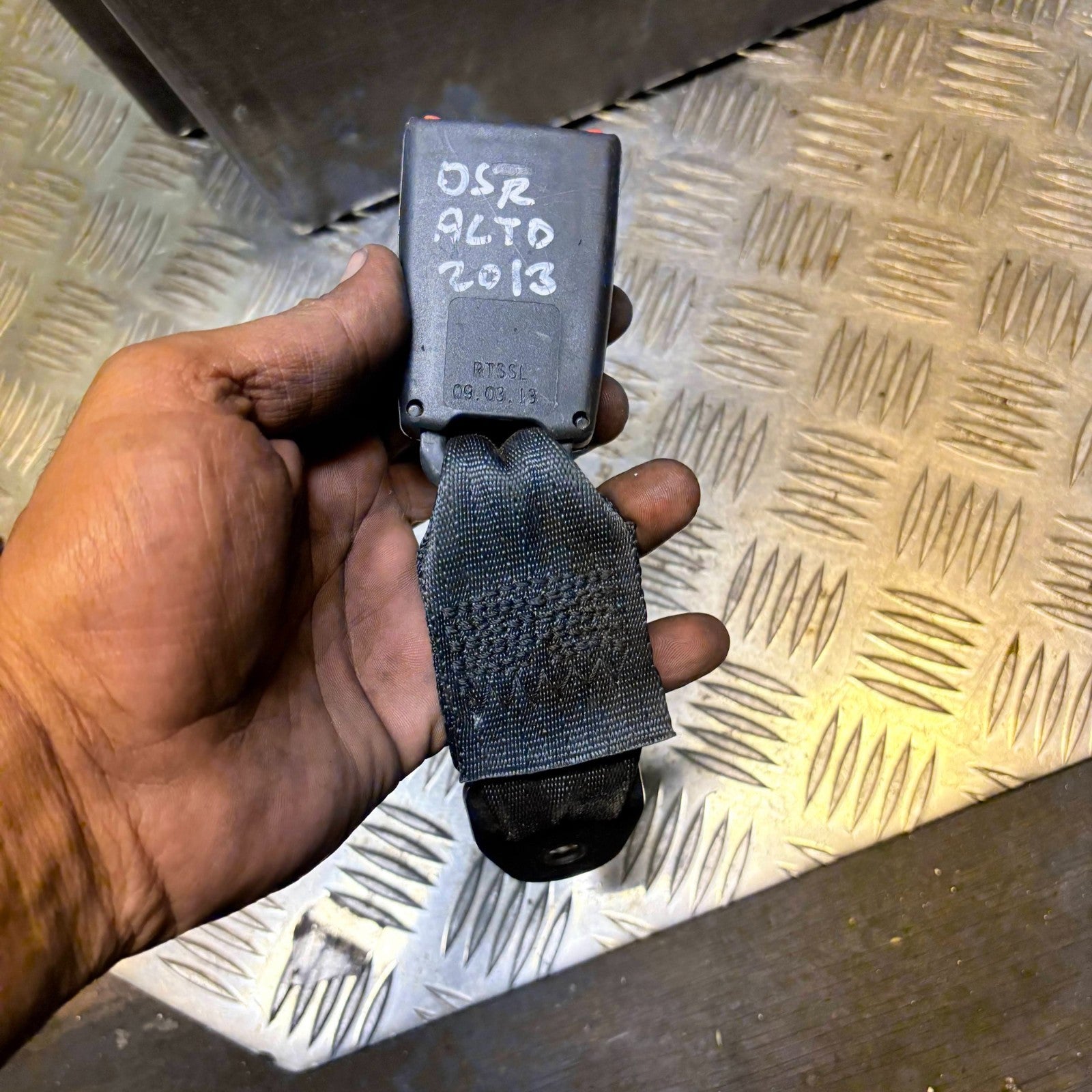 Suzuki Alto 2013 Driver Rear Right Seat Belt Buckle