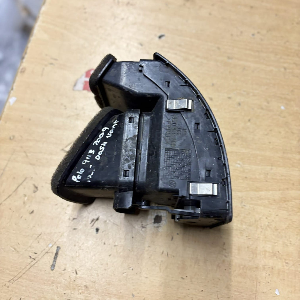 VW Polo 9N3 Driver Front Dashboard Air Vent 2006-2009 6Q0819703