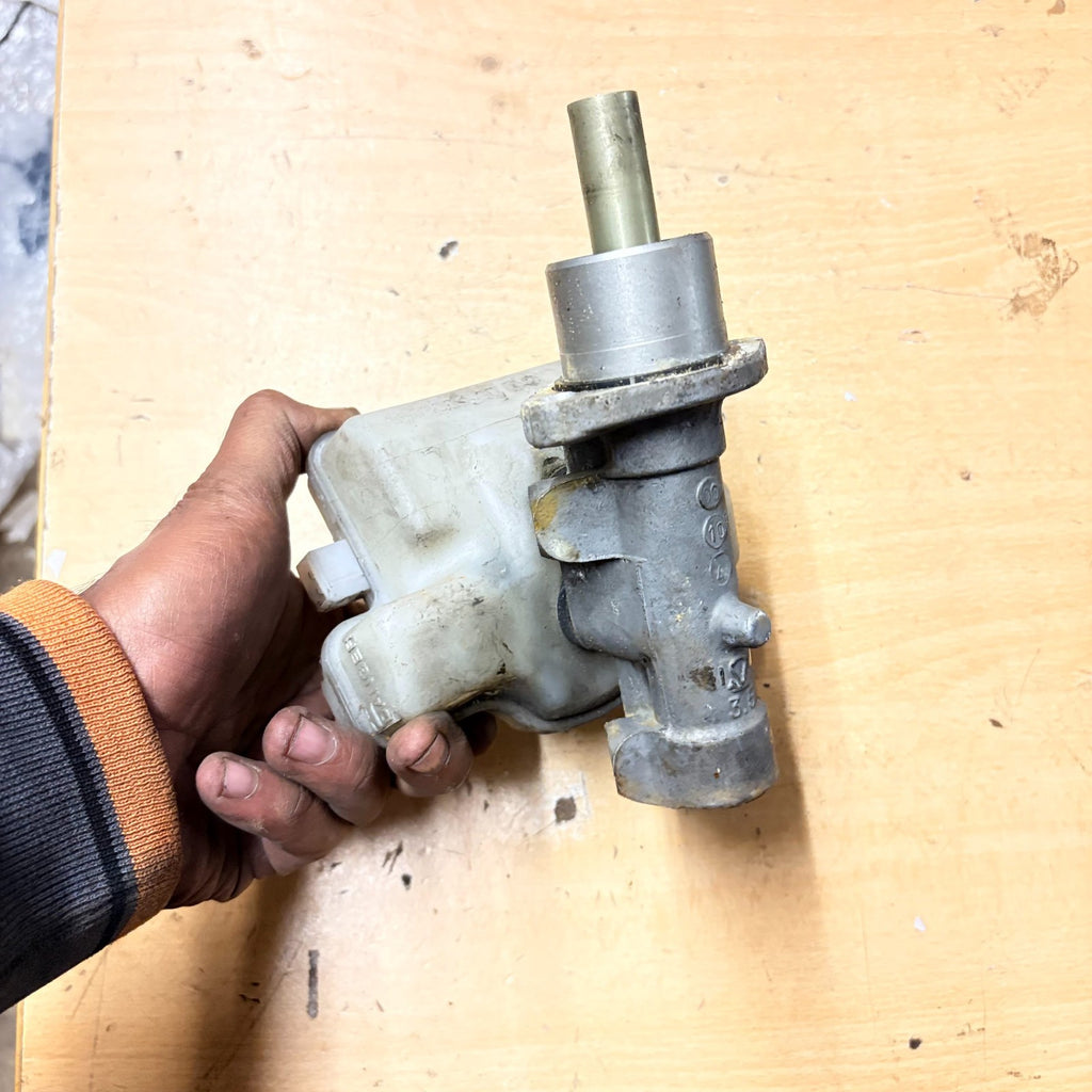 CITROEN SAXO 1996-2003 BRAKE MASTER CYLINDER & RESERVOIR TANK 9633025580