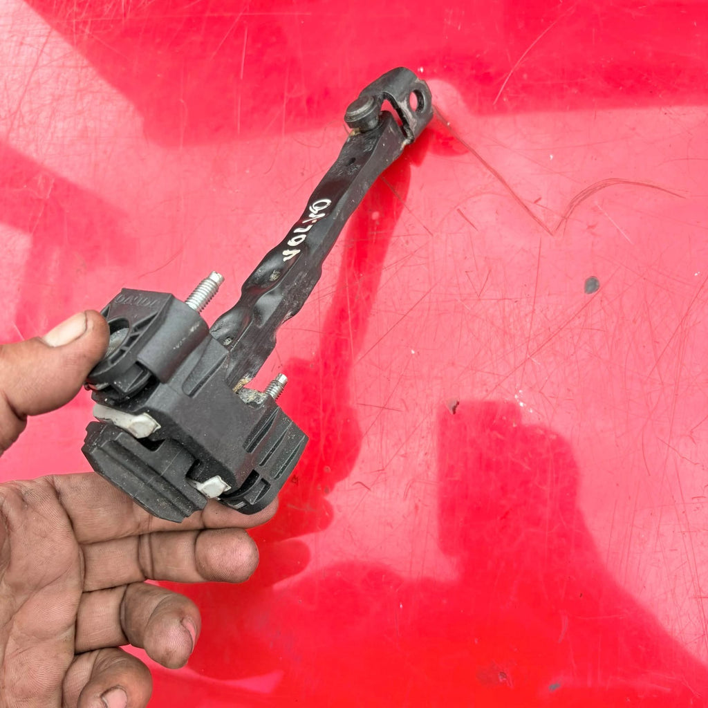 Volvo xc60 Door Check Strap Front Left 31217753 2008 Year