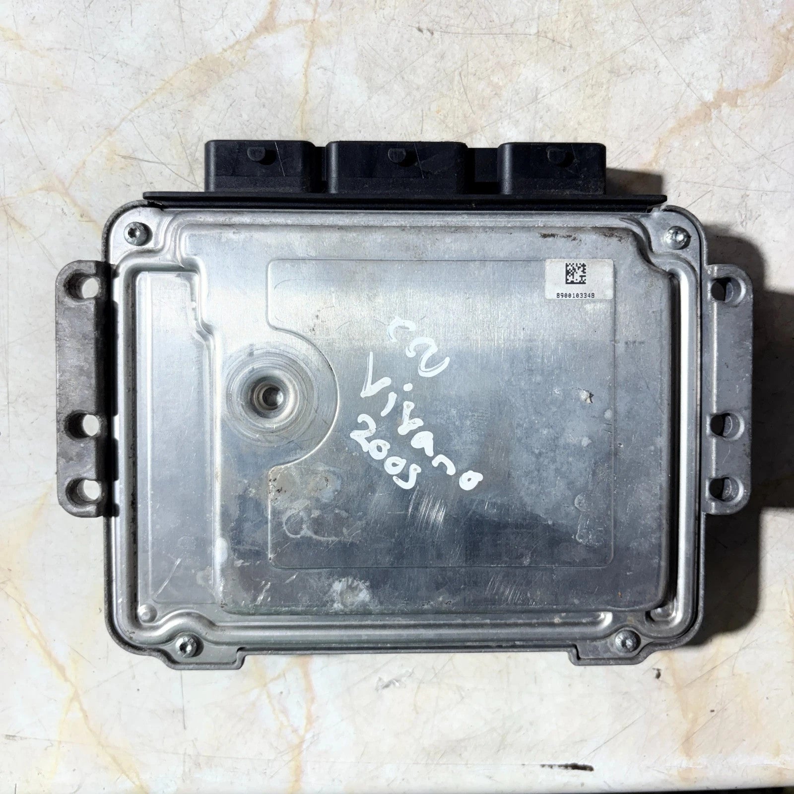 RENAULT TRAFIC VAUXHALL VIVARO NISSAN PRIMASTAR 1.9 DCI ECU 8200546983 01-06