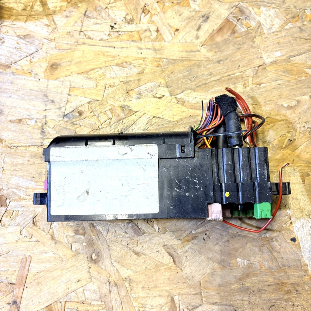 VW Polo 15-17 Skoda Fabia 14-21 Rapid 12-19 Fuse Box Holder 6C0937615A