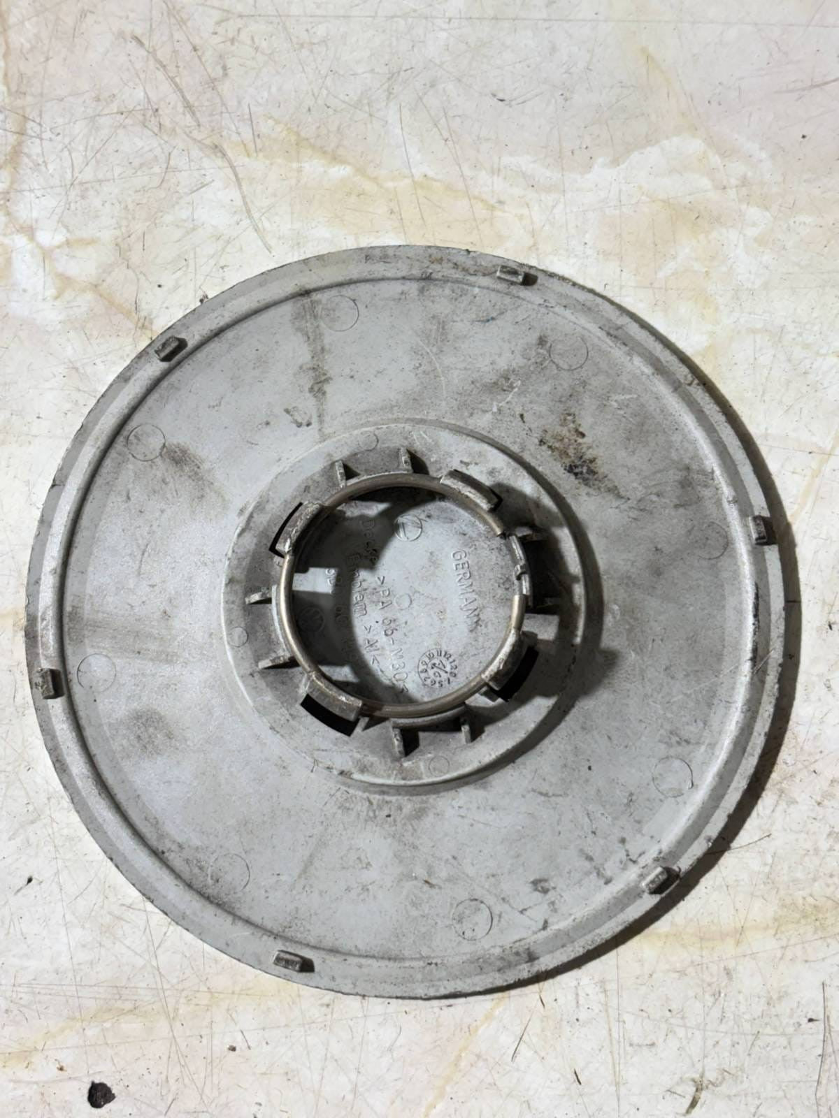 Volkswagen Golf Center Cap (Cao assy-wheel hub) 3B0601149