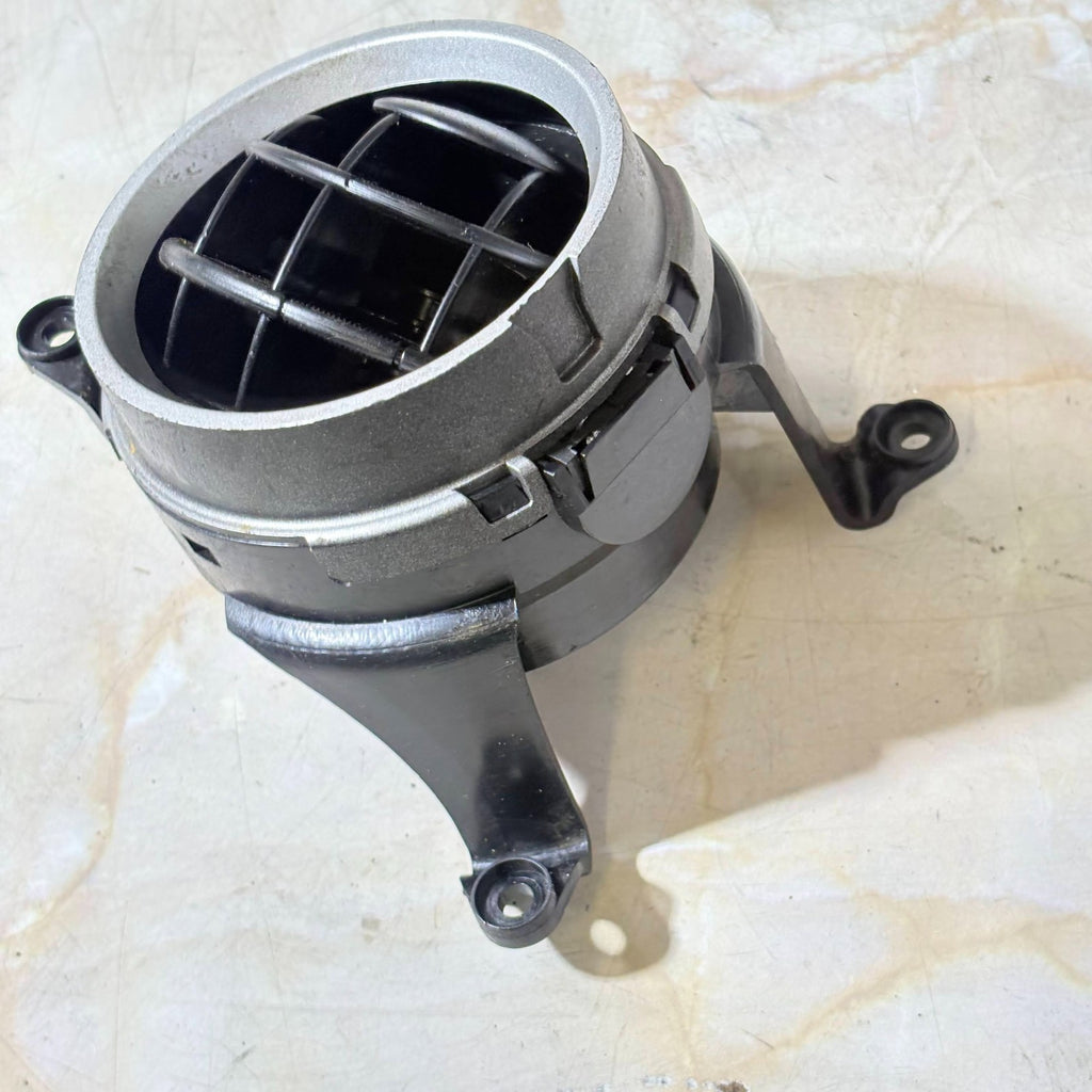 Ford Fiesta Mk6 2002-2008 Right Centre Dashboard Air Vent Driver Side