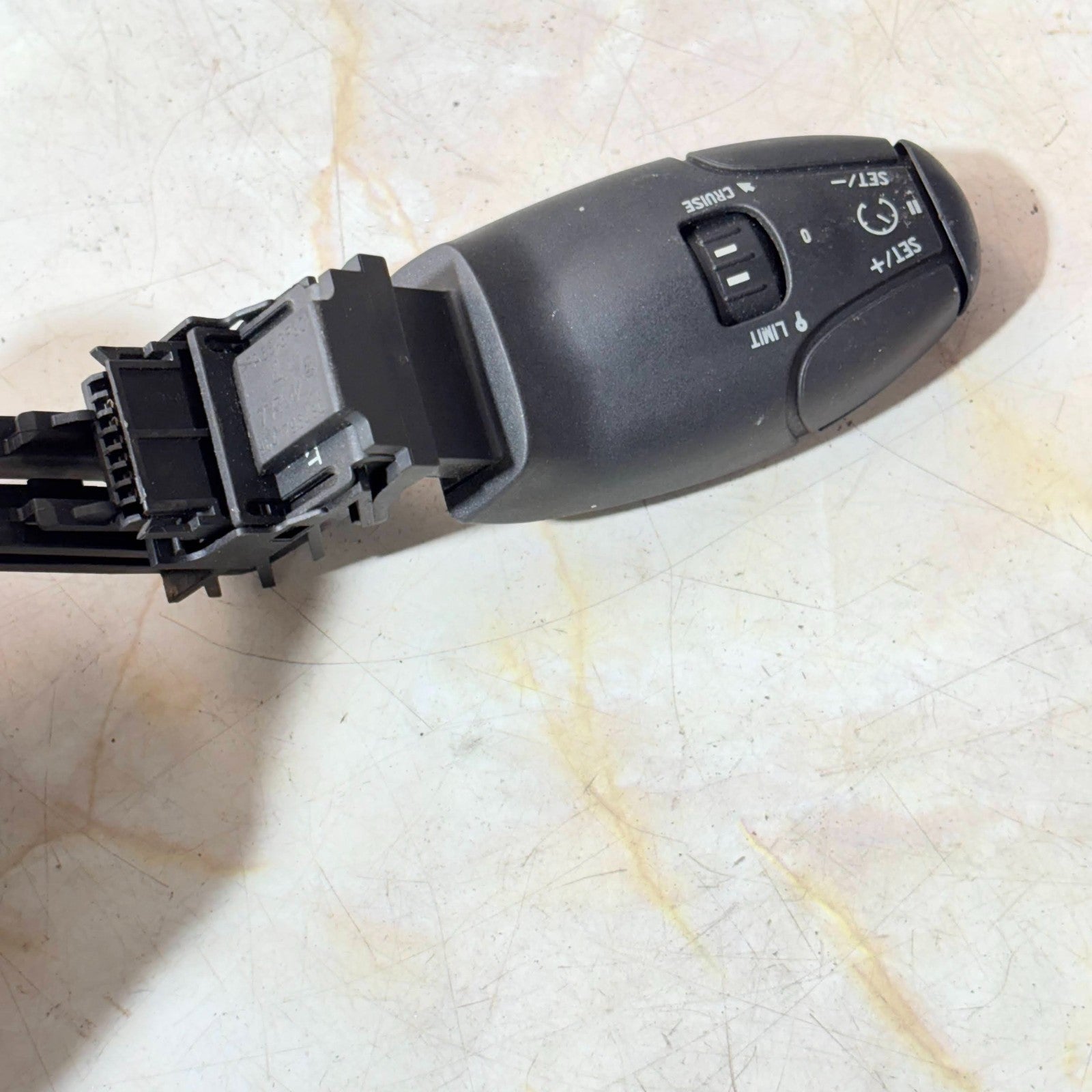 Steering Wheel Switches Multi-function Switch for RADIO Peugeot 307 CC 2008