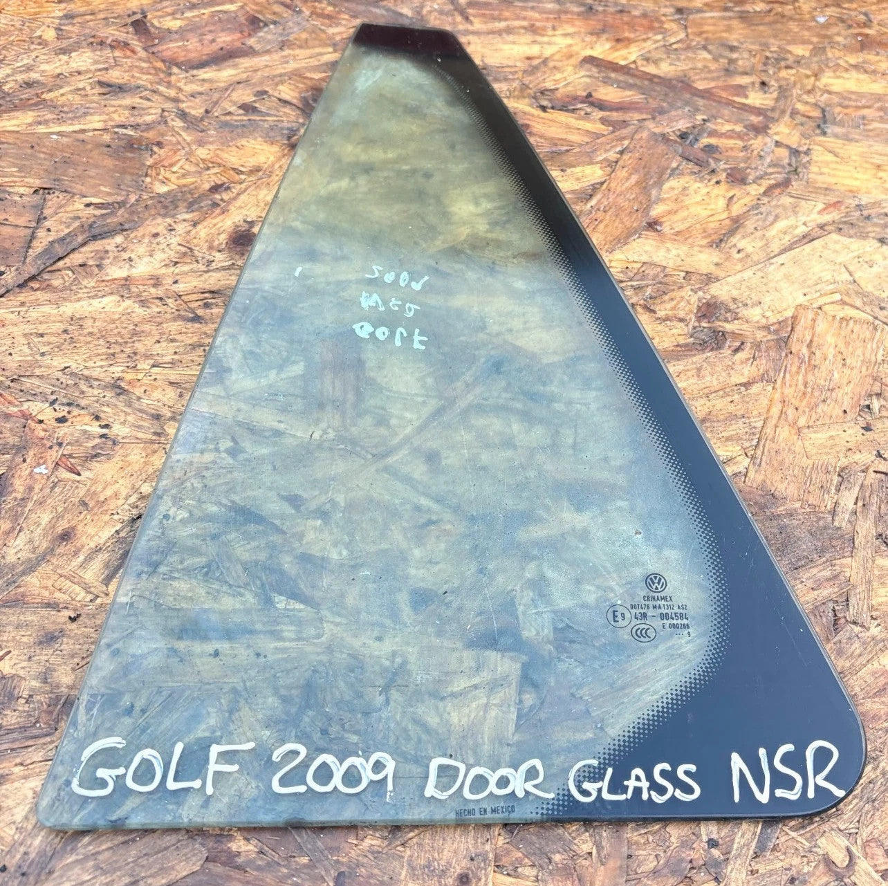 VOLKSWAGEN GOLF 2009 Left Passenger Rear Quarter Glass