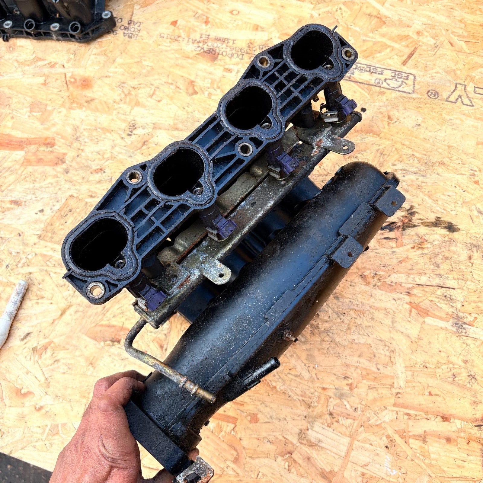 NISSAN X-TRAIL 2001-2007 INLET MANIFOLD