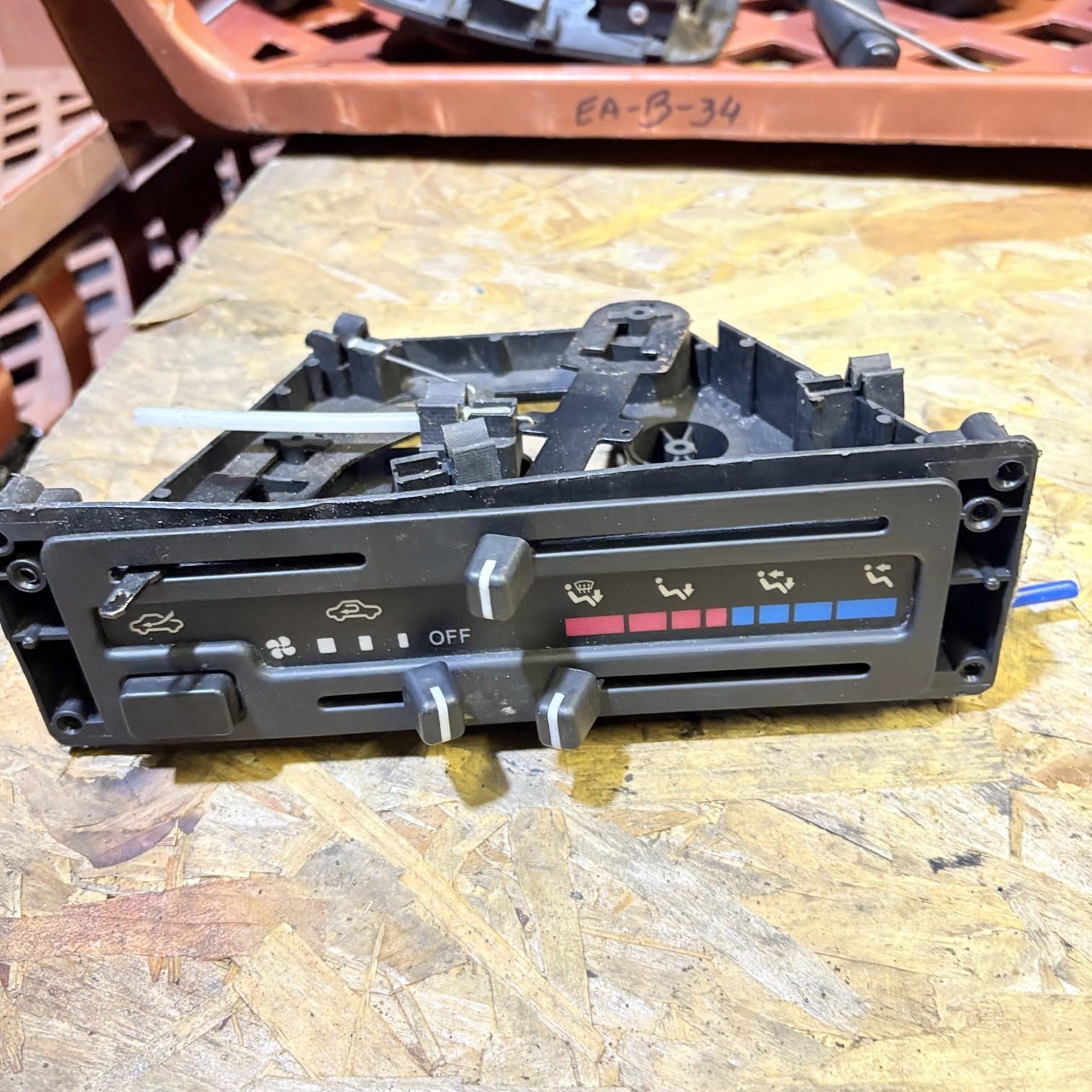 Toyota Hiace H200 Heater Climate Control Panel Slider 2014 8112000-01R E6010600