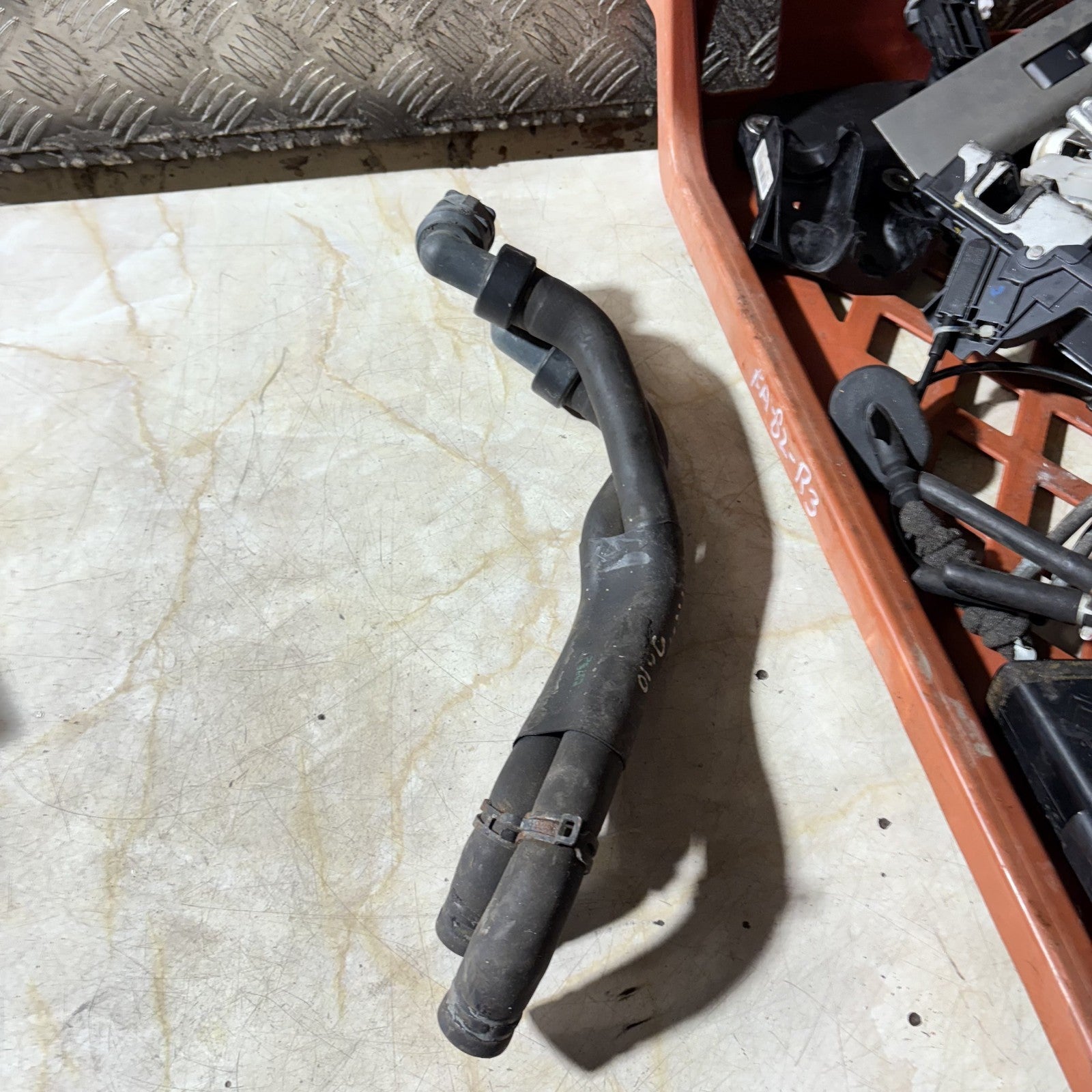 Water Cooler Pipe Opel Astra 2010