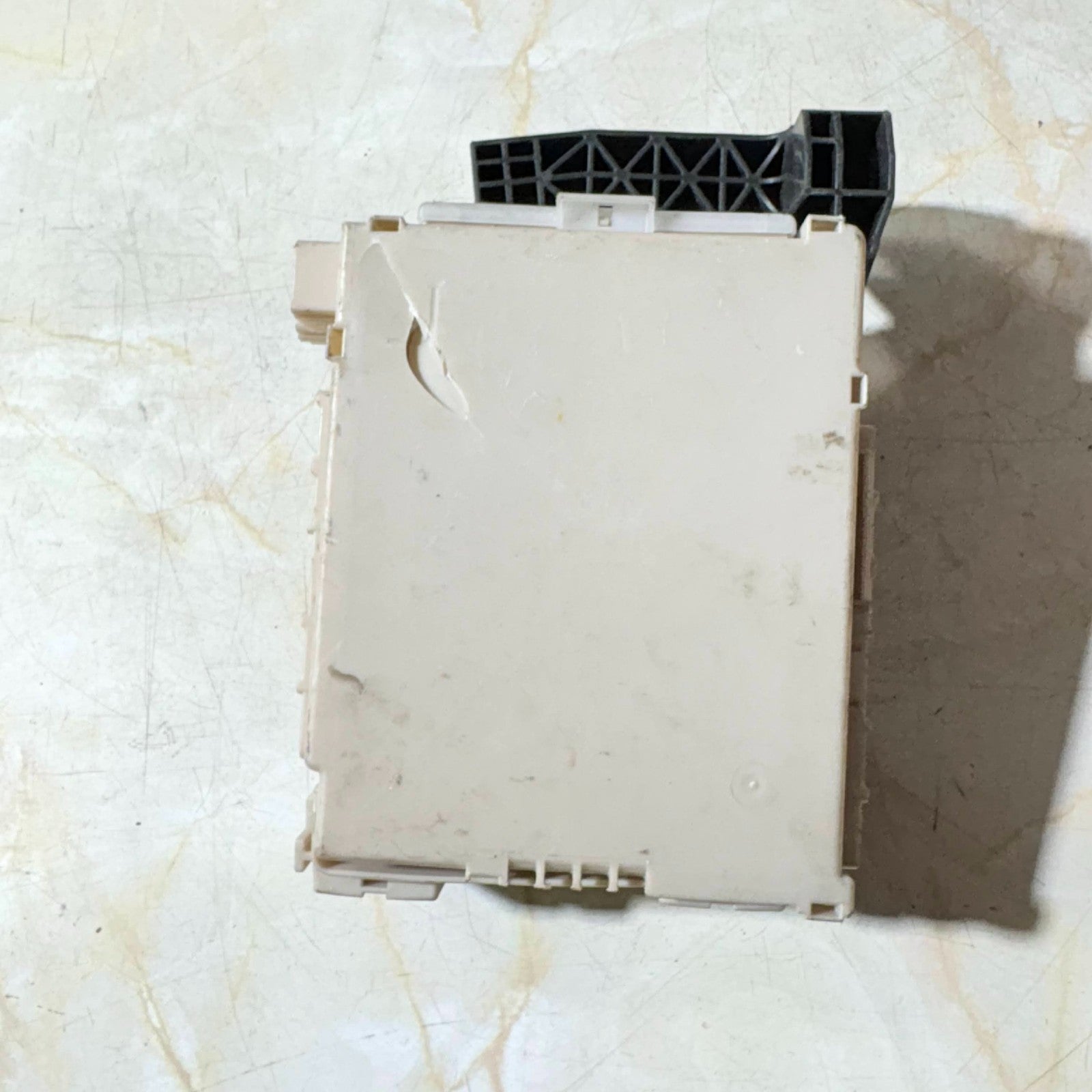 2016 CITROEN C1 1.2 PureTech Feel MK2 FUSEBOX 82730-0H050-A