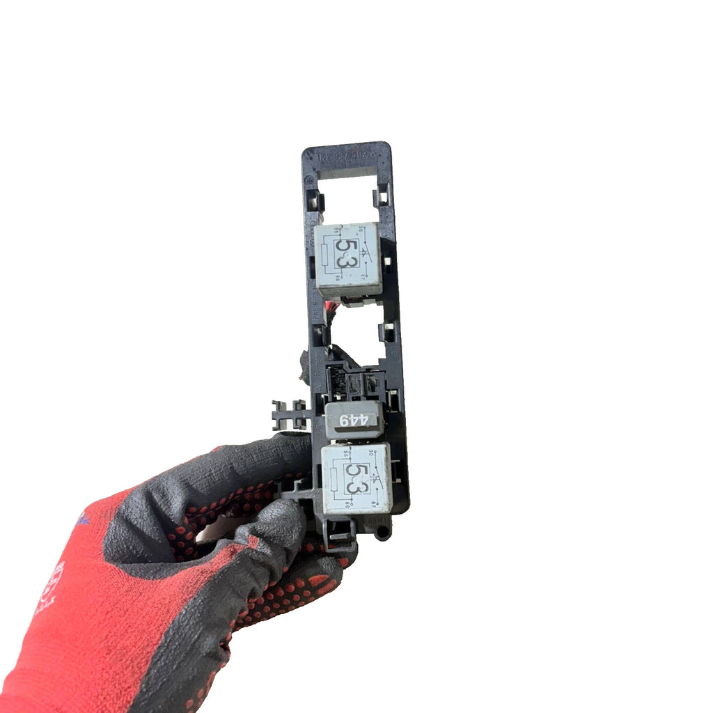 Skoda Superb 2009 Fuse Relay Box Mounting Bracket
