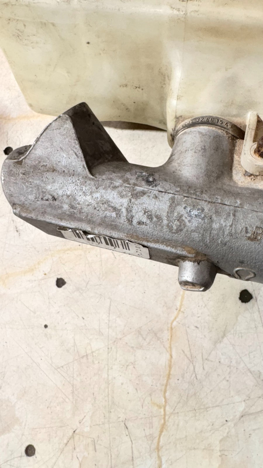 Renault Megane 2004 Brake Master Cylinder Reservoir 320671112