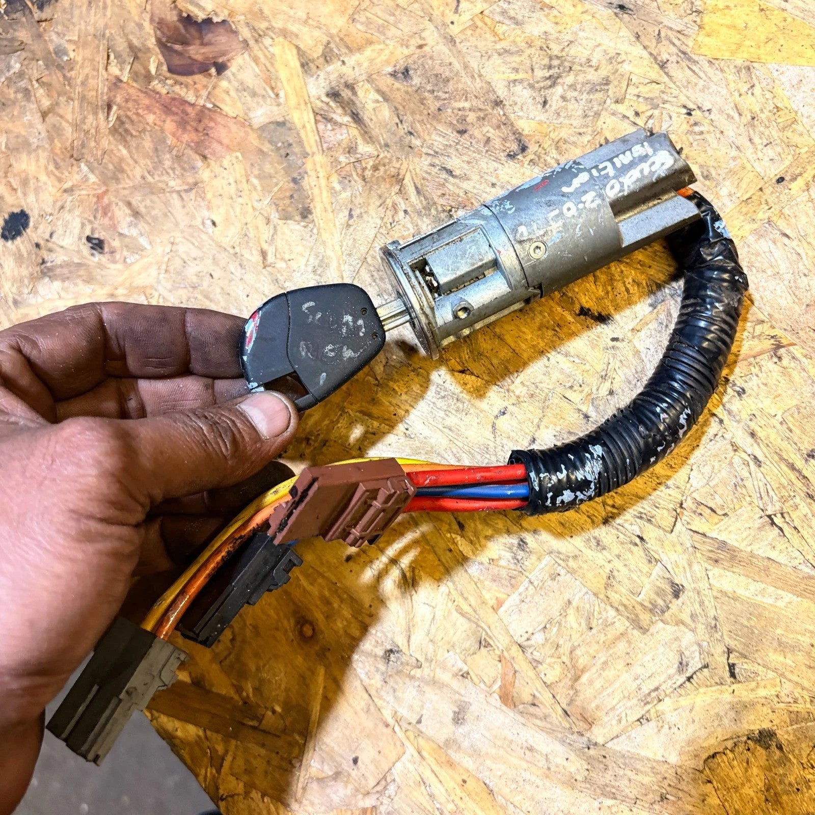 PEUGEOT SCUDO IGNITION SWITCH LOCK BARREL STARTER SWITCH KEY