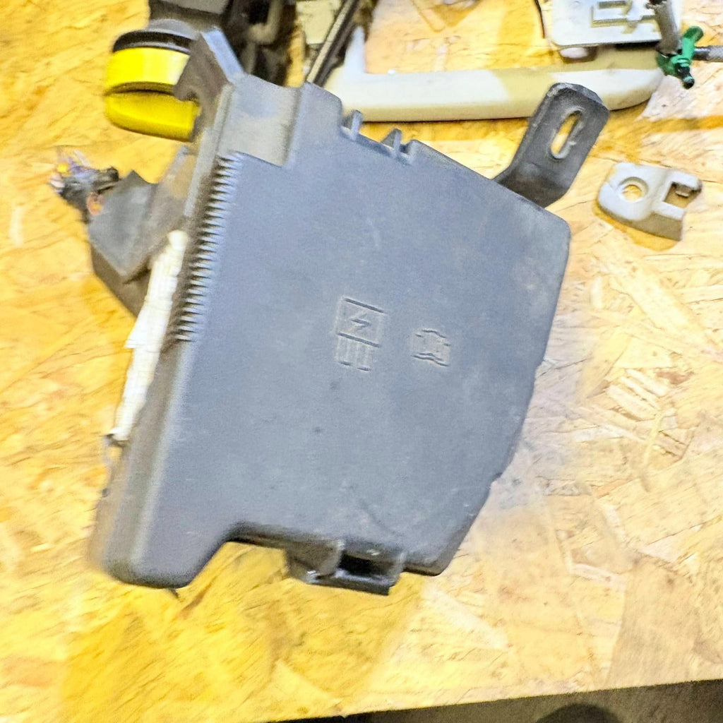 FORD FIESTA 2011 FUSE BOX