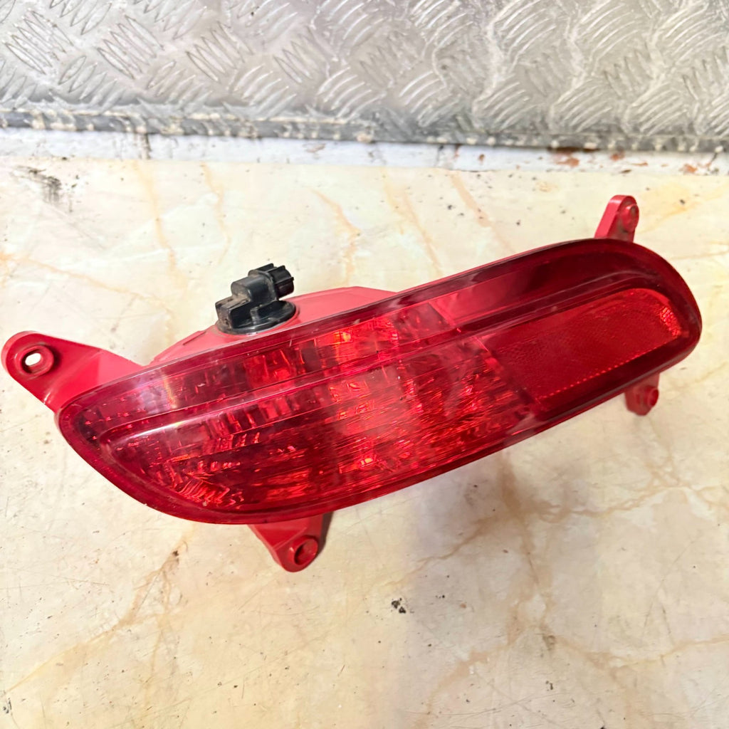 O/S (DRIVER) REAR BUMPER REFLECTOR/LIGHT-KIA RIO 2014