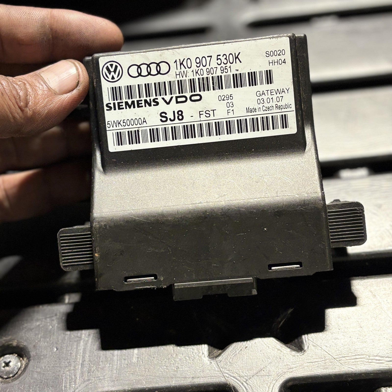 SKODA OCTAVIA 2004-2009 1Z Mk2 GATEWAY MODULE 1K0907530K