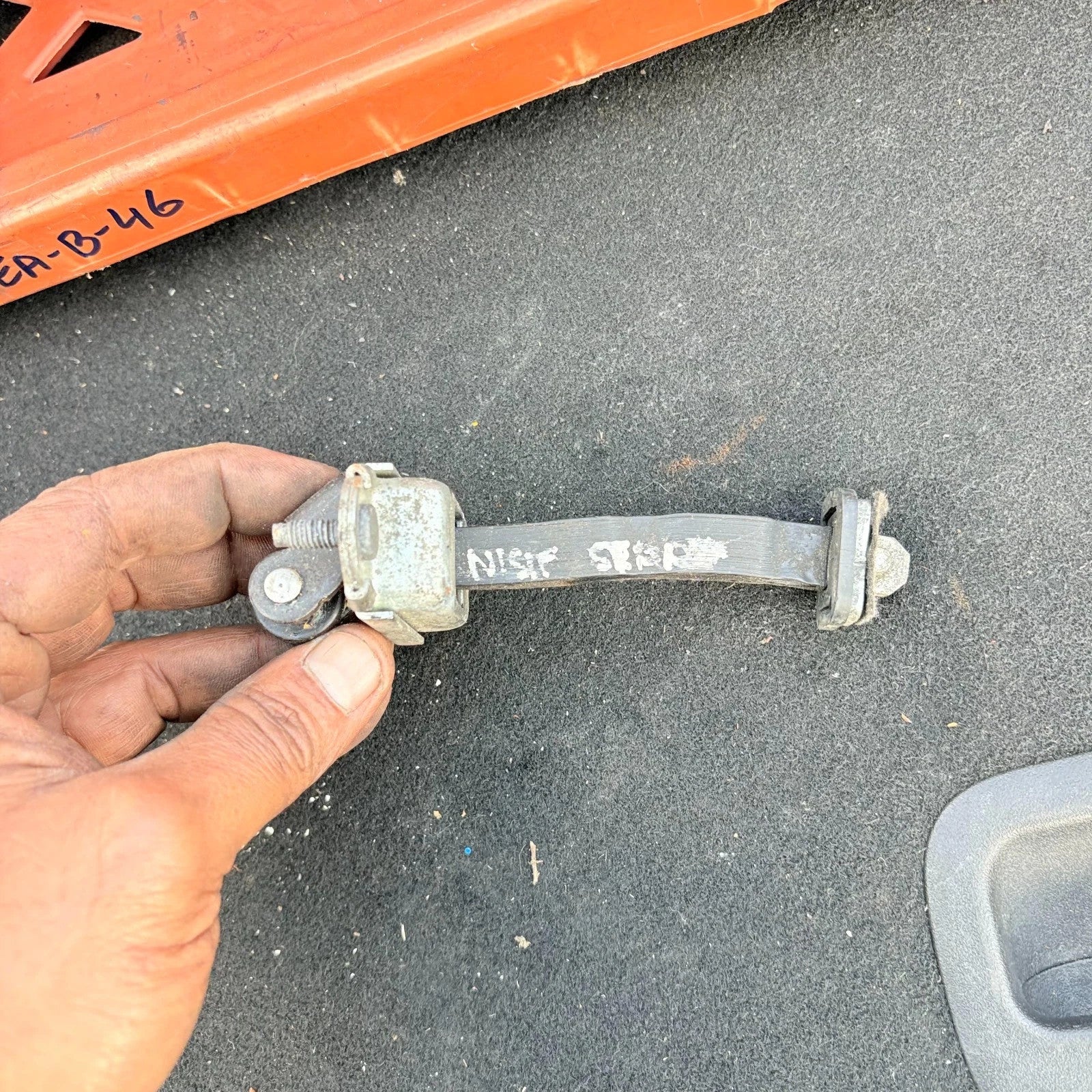 FORD FIESTA 2006 NEARSIDE LEFT FRONT DOOR CHECK STRAP