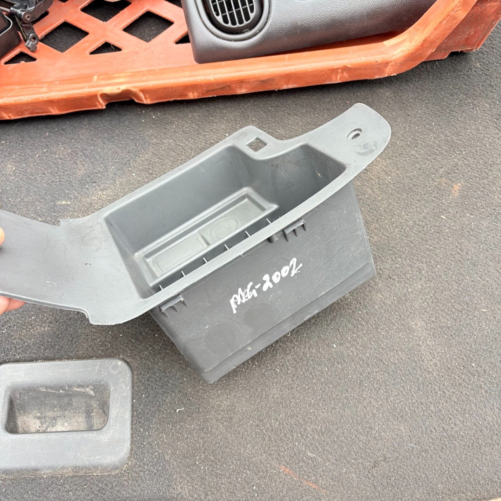 MG ZR 2001 to 2005 Centre Console Storage Pocket FHM100280