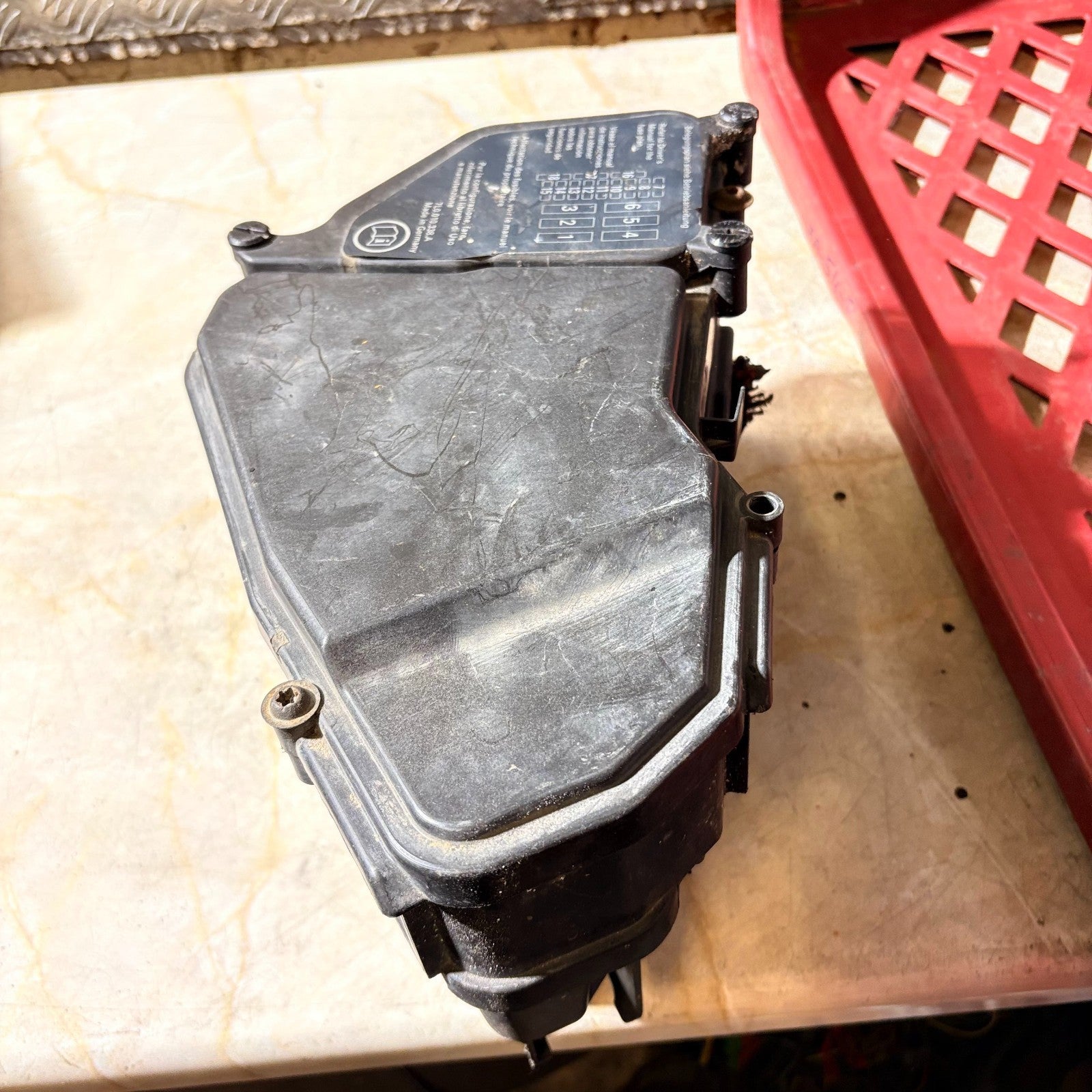 Porsche Cayenne 2003-2009 Under Bonnet Fuse Box 7L0010338A