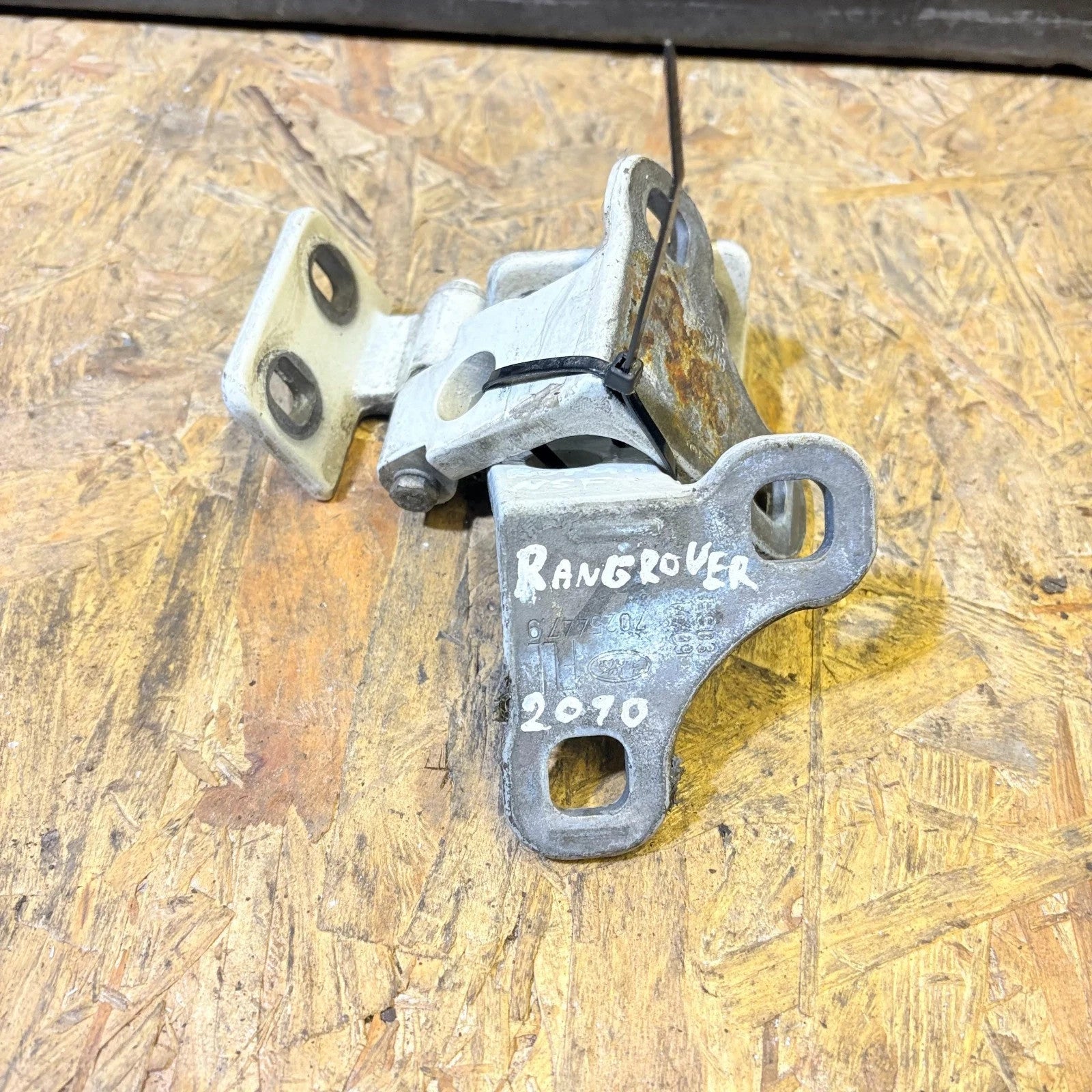 Range Rover Vogue L322 2002-2012 5 Door Front Left Door Hinges Pair 70254419