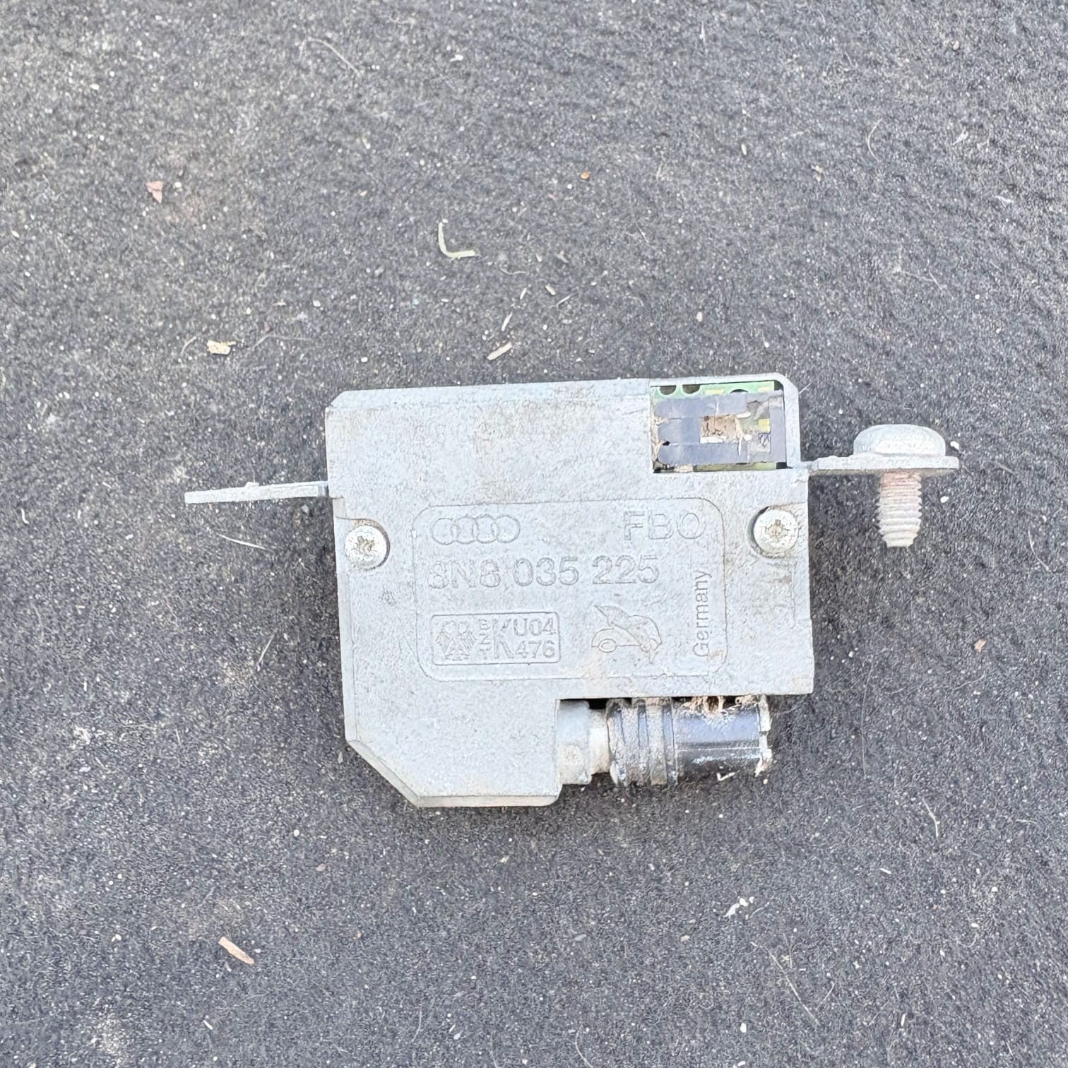 Audi TT Mk1 8N 1998-2006 Coupe Aerial Amplifier 8N8035225