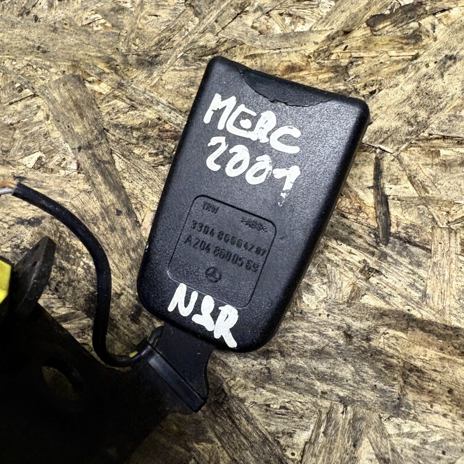 Mercedes C-Class W204 Rear Left Seat Belt Buckle A2048600569 NSR 07-14