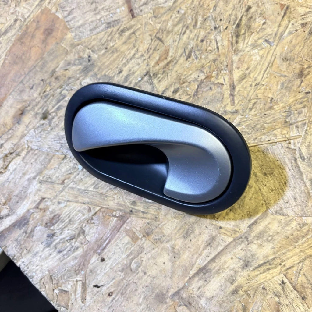 Renault Twingo II X44 2007-2011 Front Left Inner Door Handle Switch 8200540006