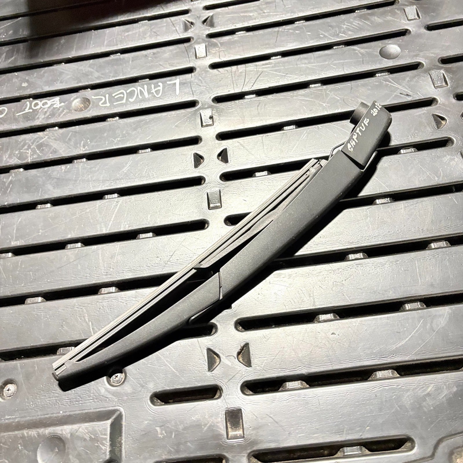 Renault Captur Mk1 Rear Wiper Arm With Blade 2013-2018 Tailgate