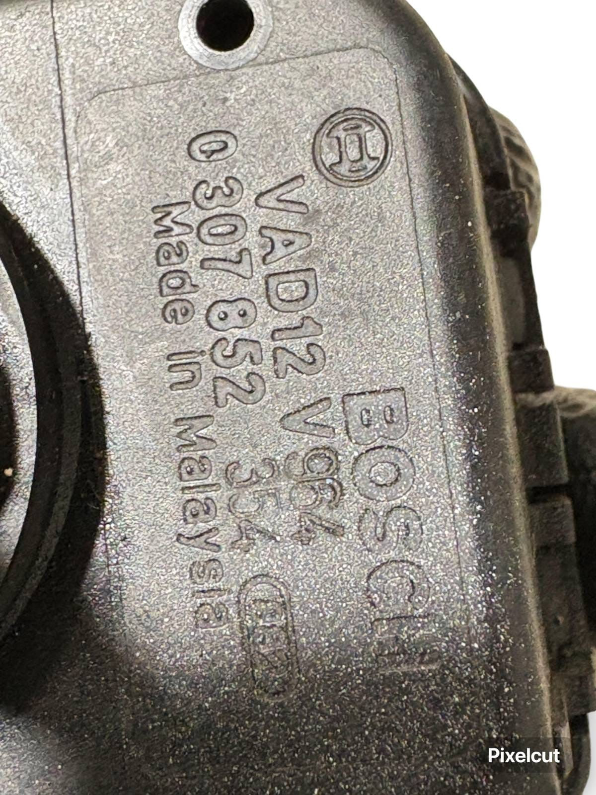 Toyota Avensis headlight level adjuster actuator motor 0307852354