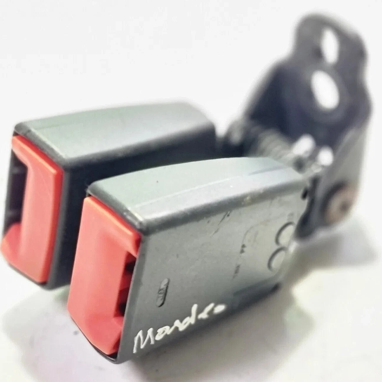 2009 FORD MONDEO MK4 REAR TWIN MIDDLE CENTRE SEAT BELT BUCKLE LATCH 6G9N613K21AB