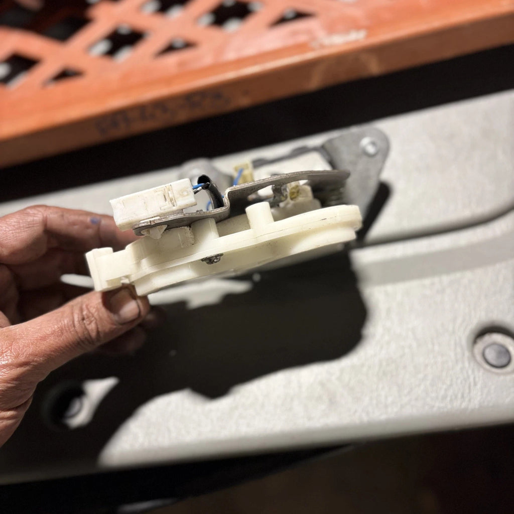2008-2015 Mitsubishi Lancer MK7 Boot Tailgate Lock Mechanism