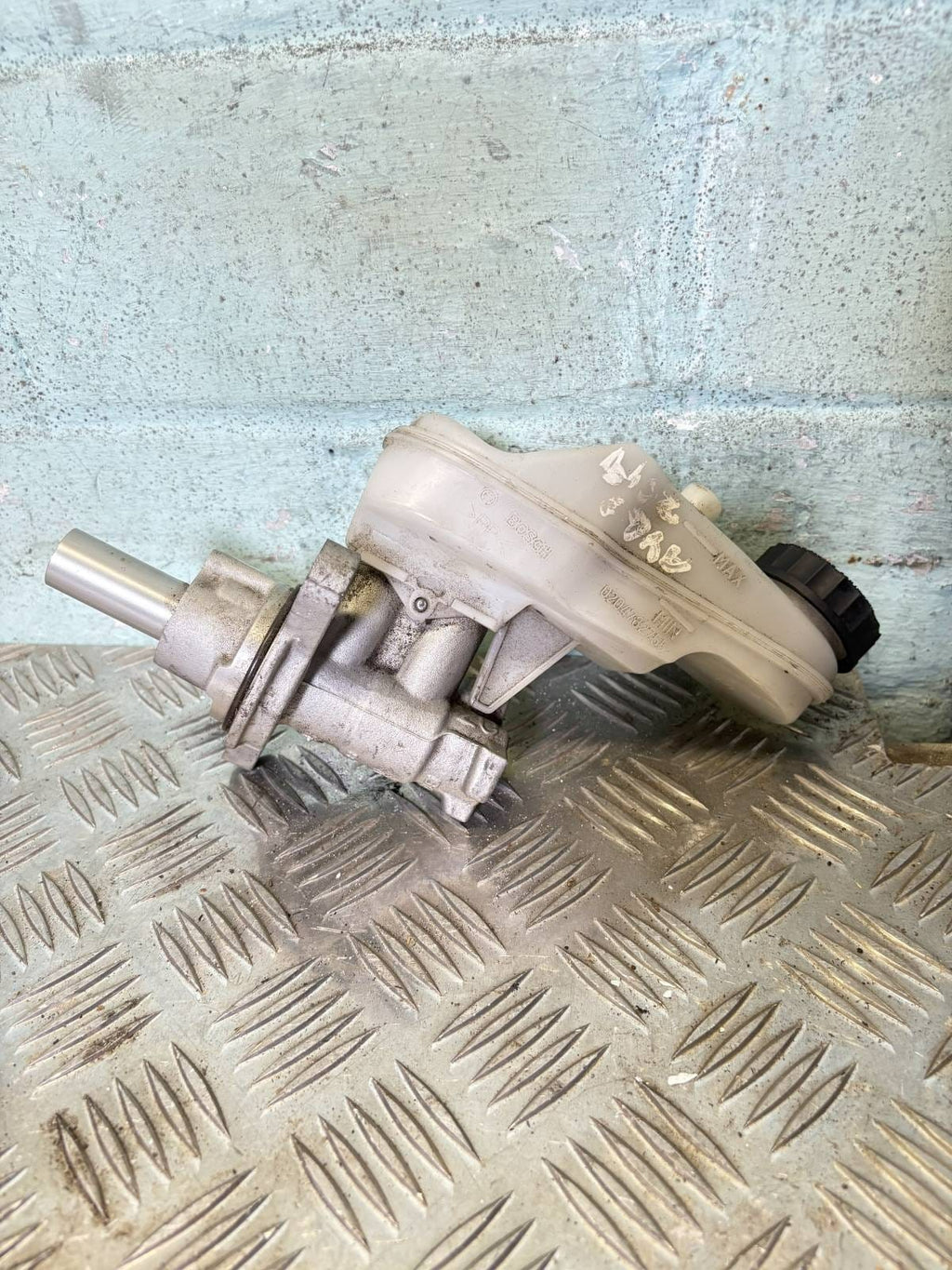Toyota Aygo mk2 2018 Brake Master Cylinder 1.0 VVT-i 47201-09770 (AB40)