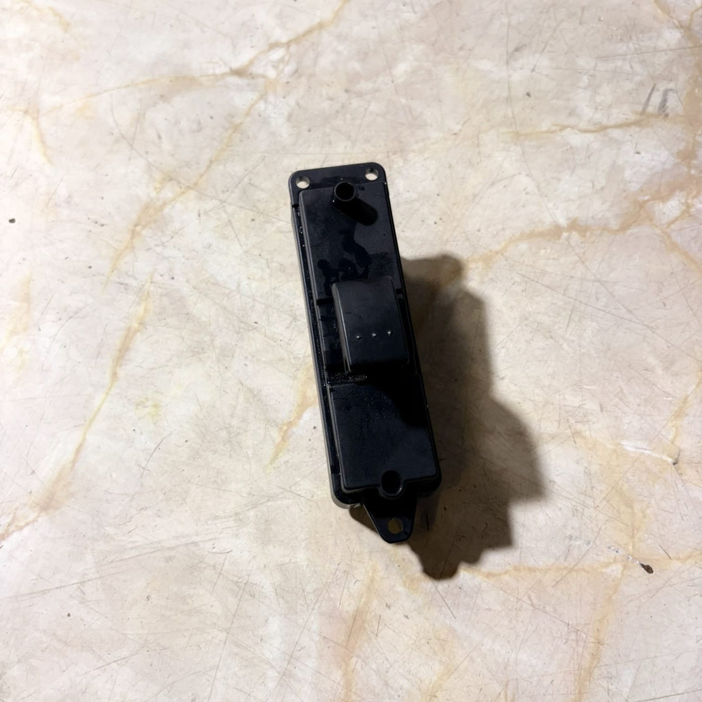 03123100 Passenger FRONT WINDOW REGULATOR SWITCH 2025137 FOR MAZDA 3 BERLI-2005