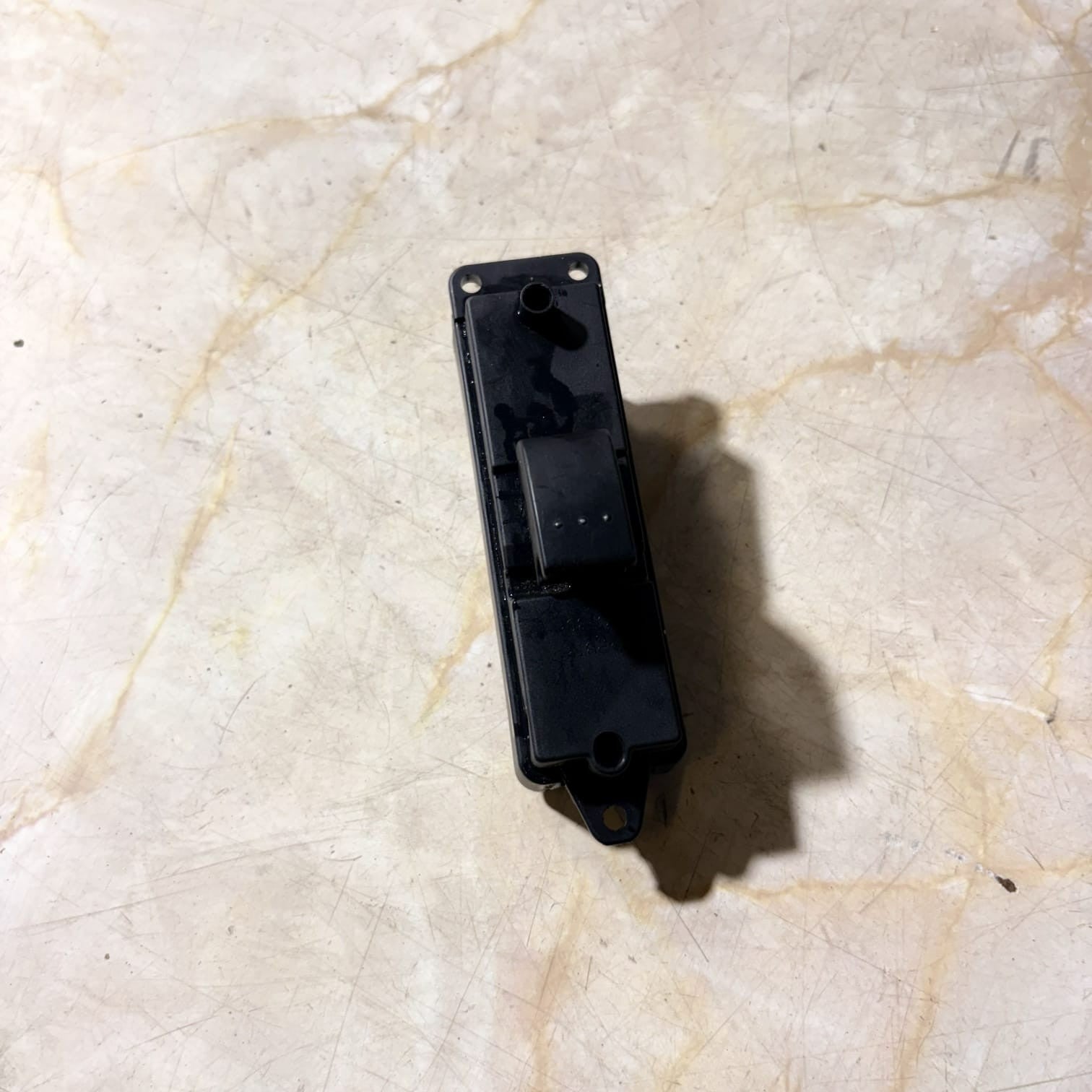 03123100 Passenger FRONT WINDOW REGULATOR SWITCH 2025137 FOR MAZDA 3 BERLI-2005