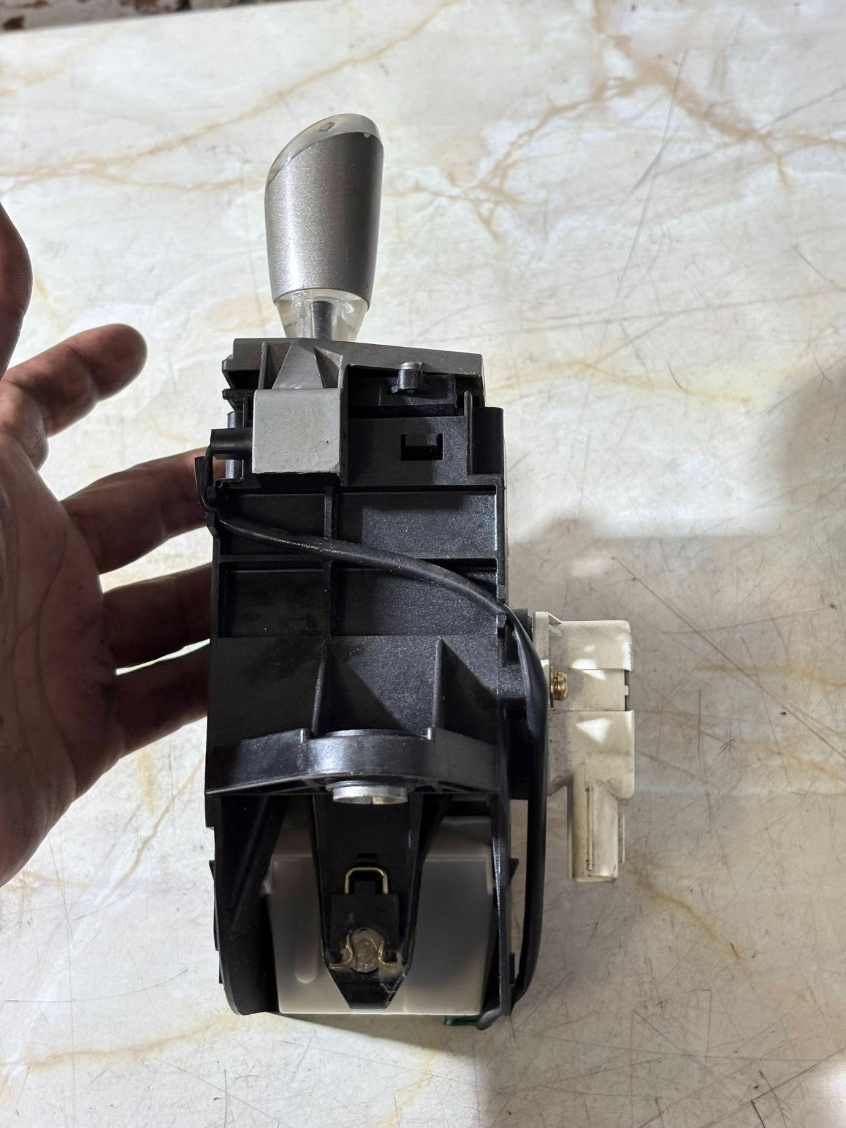 TOYOTA PRIUS 04-09 AUTO GEAR SHIFTER SELECTOR LEVER 89451-47030
