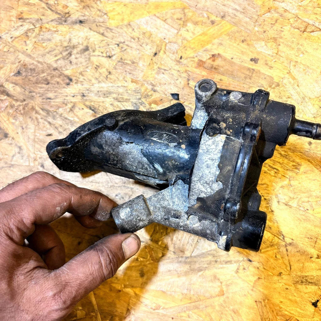 FORD TRANSIT CONNECT 2003 Vacuum Pump
