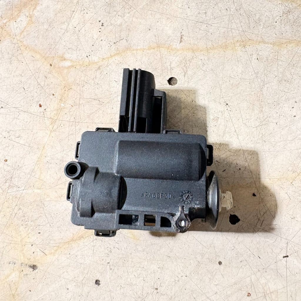 RANGE ROVER SPORT L494 Fuel Tank Cap Cover Lock 2015