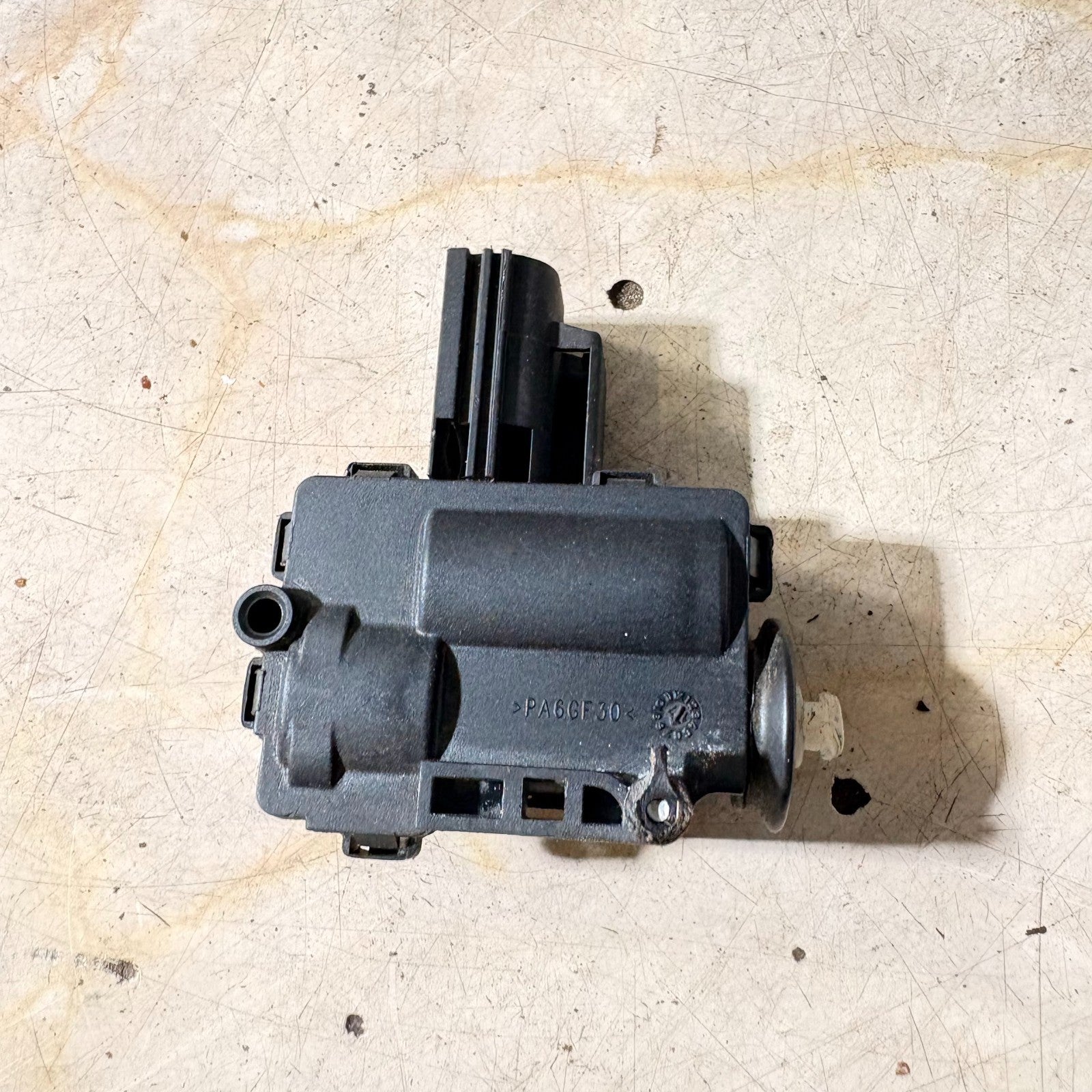 RANGE ROVER SPORT L494 Fuel Tank Cap Cover Lock 2015