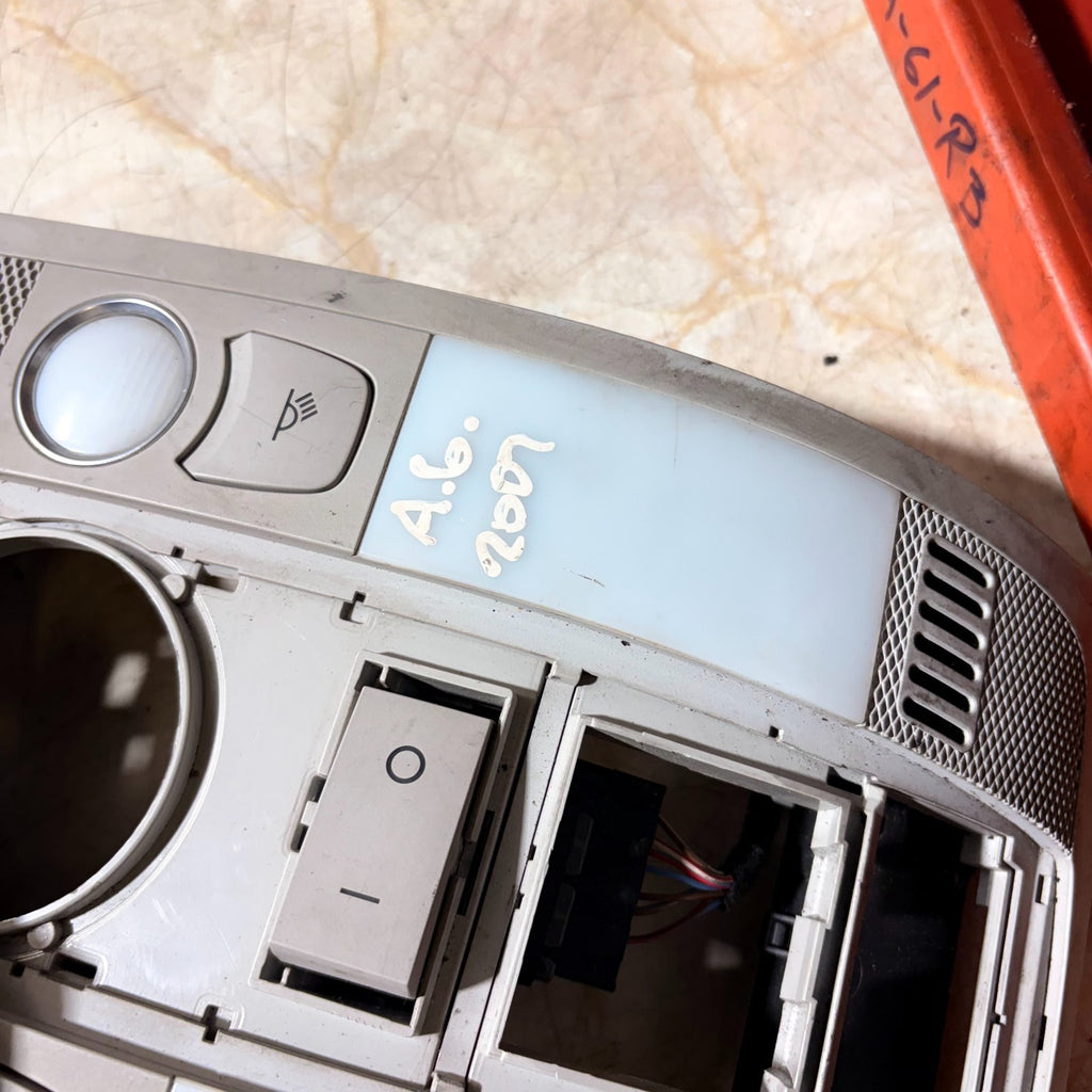 Audi A6 C6 Saloon 2004-2008 Overhead Console Map Light Mic 4F0947135BQ