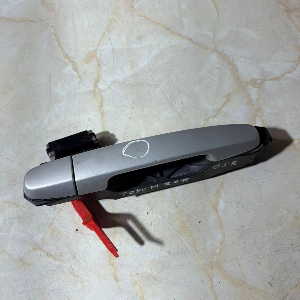 TOYOTA EXTERIOR DOOR HANDLE REAR RIGHT SIDE