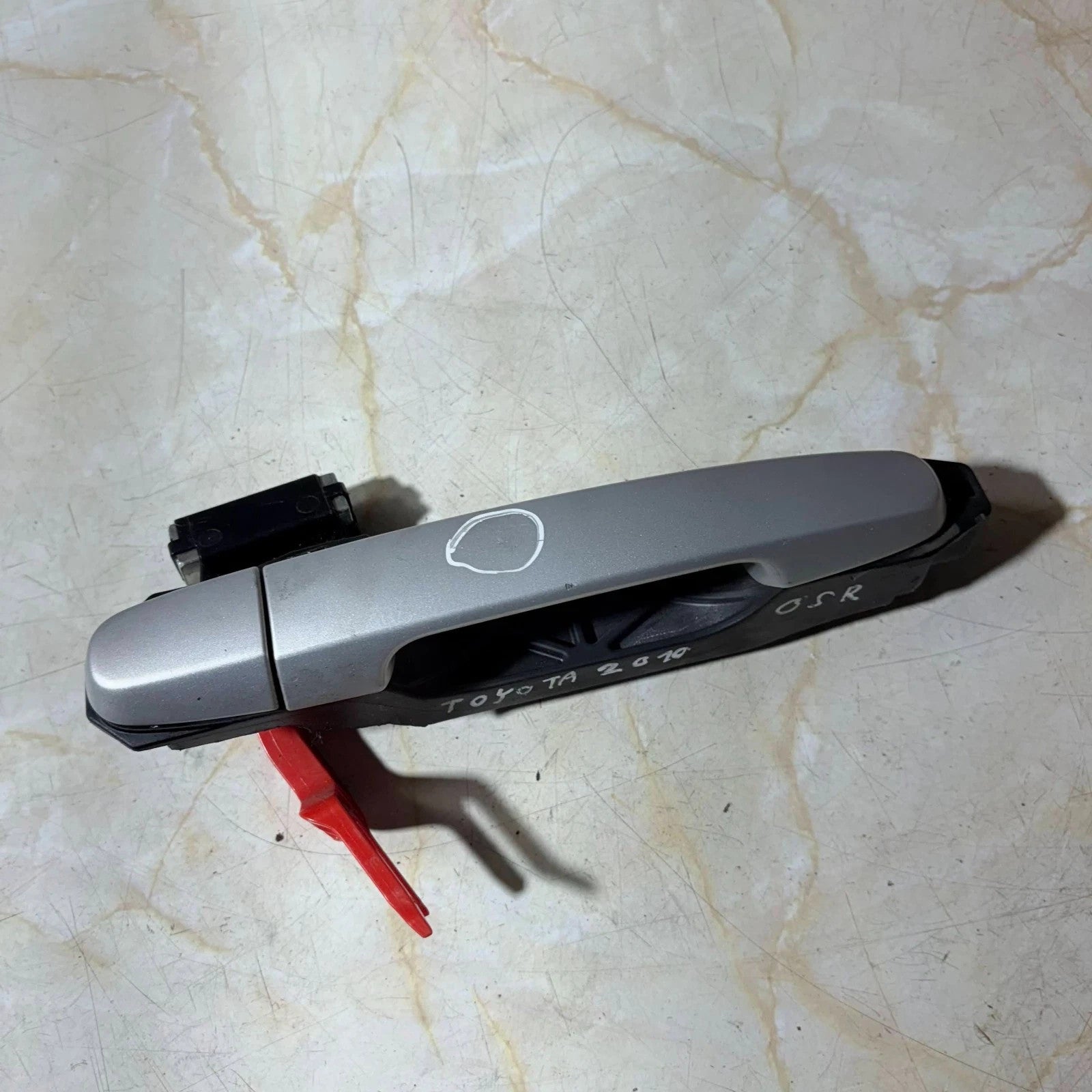 TOYOTA EXTERIOR DOOR HANDLE REAR RIGHT SIDE